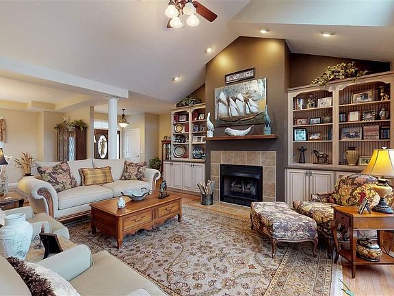 5th image of 249 Sun Hill Cir
