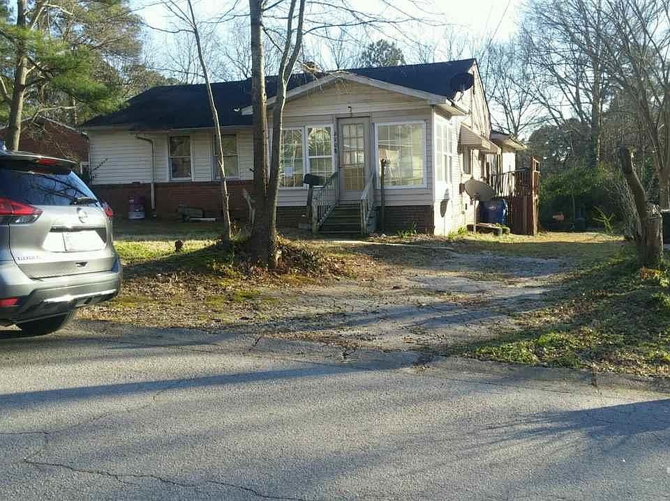 2nd image of 2108 Ramseur St