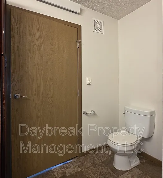 317 16th St S #4 — Photo 19
