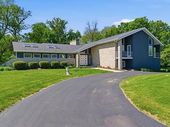 3rd image of 71 Oak Creek Dr