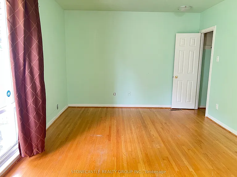 8 Hartsdale Dr — Photo 9