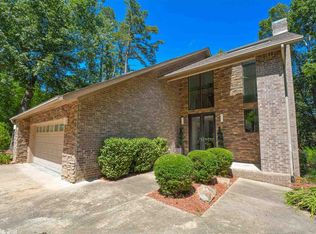 22 Carmel Dr, Little Rock, AR 72212