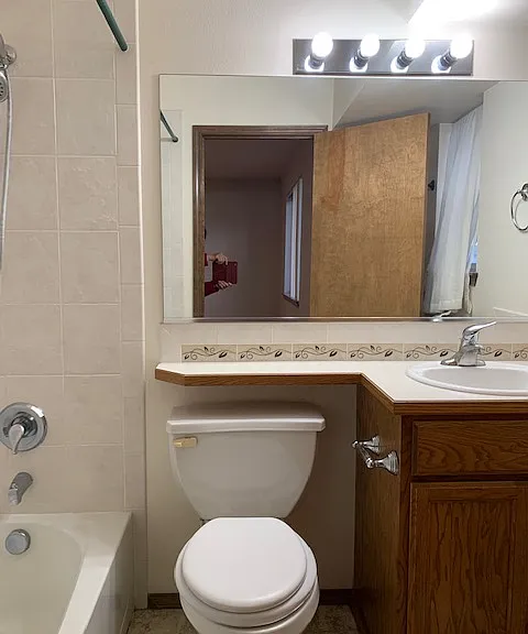 406 S Moore Ln — Photo 9