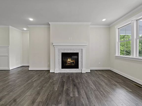 5th image of 8625 Terrior Ln
