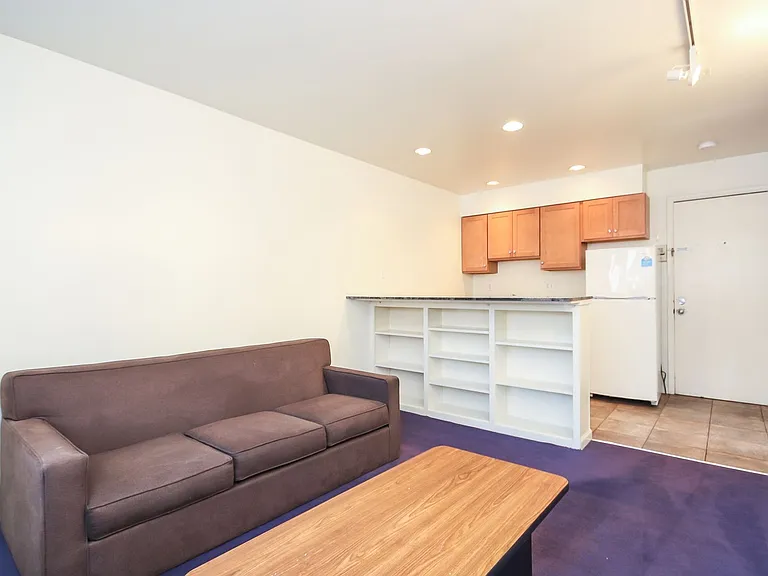 1309 S University Ave — Photo 5