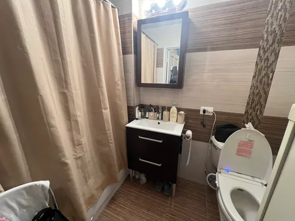 150 Oceana Drive West image 9 of 11