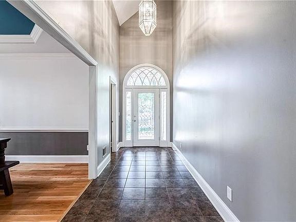 5th image of 4216 Gateswalk Way SE