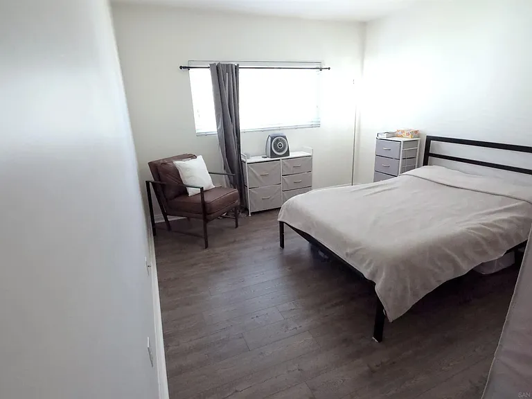 550 Graves Ave #10 — Photo 18