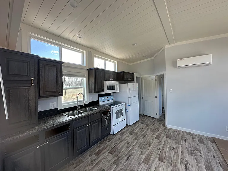20900 N Lakeshore Dr — Photo 6