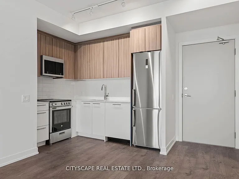 225 Veterans Dr #706 — Photo 3