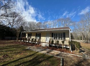 45 N Magee St, Southampton, NY 11968