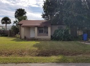 8806 W Flora St, Tampa, FL 33615