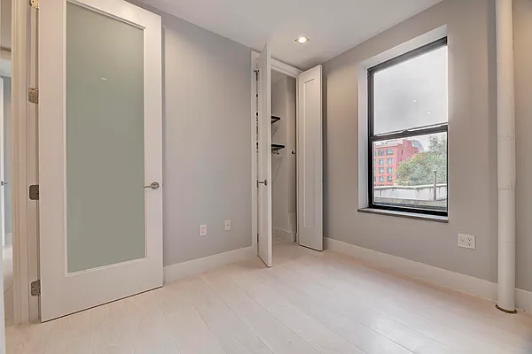 Rented by REAL New York | media 21