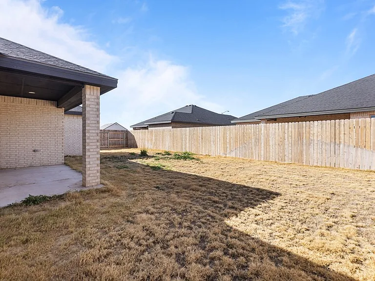 1003 Bromegrass St — Photo 12