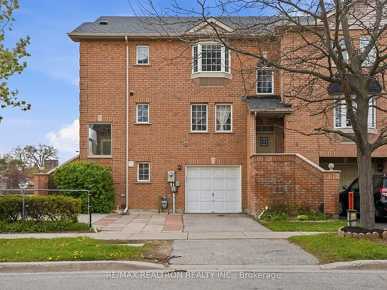 2 Eli Shackleton Ct — Photo 1