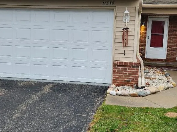 17538 Gateway Cir, Southfield, MI 48075
