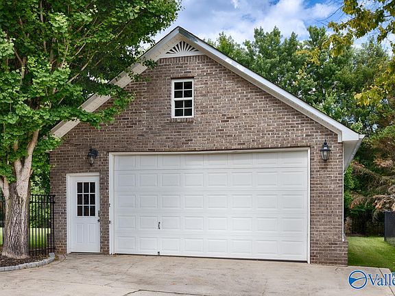 5th image of 115 Spearpoint Ln