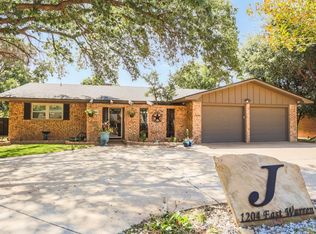 1204 E Warren St, Brownfield, TX 79316