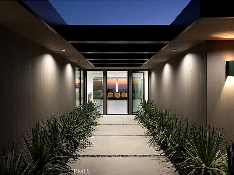 9015 Alto Cedro Dr — Photo 12