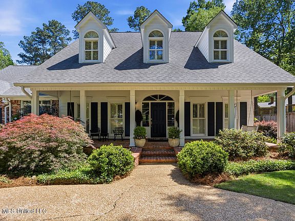 4th image of 428 Autumn Oak Dr
