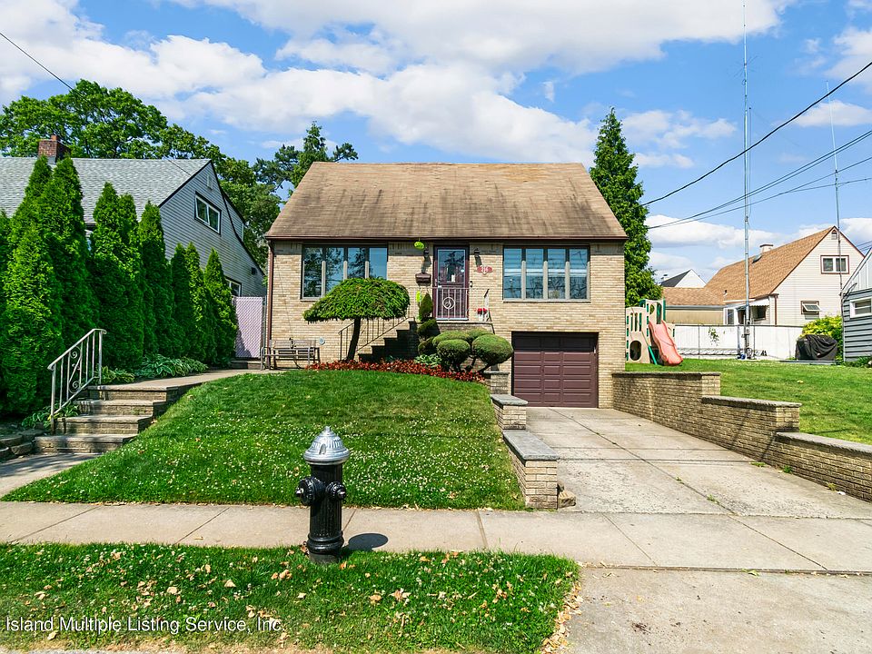 1st image of 216 Elvin St