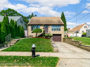 216 Elvin St, Staten Island, NY 10314
