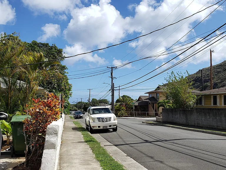 441 Kuliouou Rd #D — Photo 25