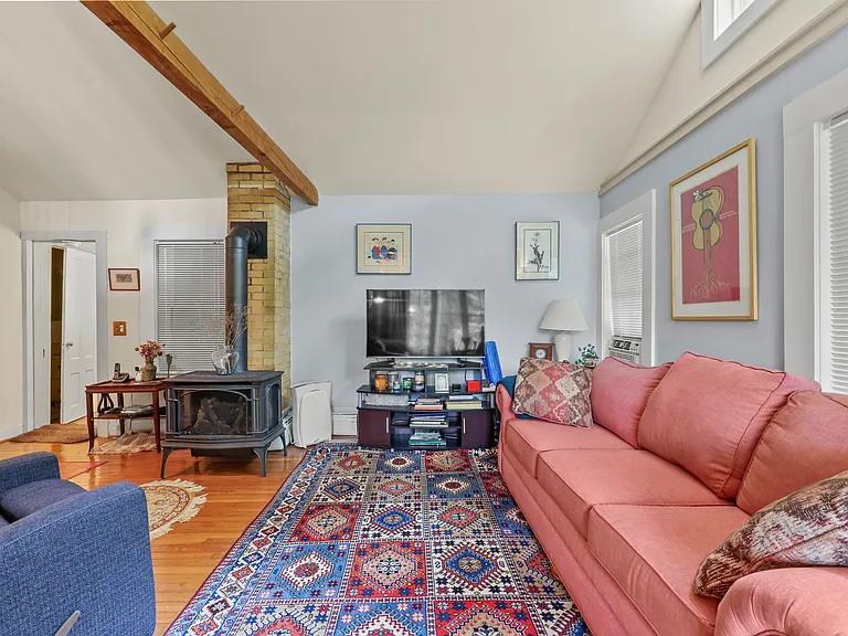 33 Saint Anns Ave — Photo 17