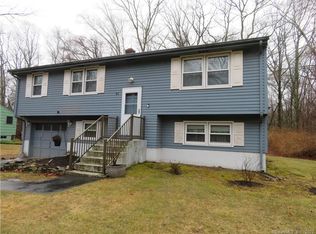 67 Corey Ln E, Niantic, CT 06357