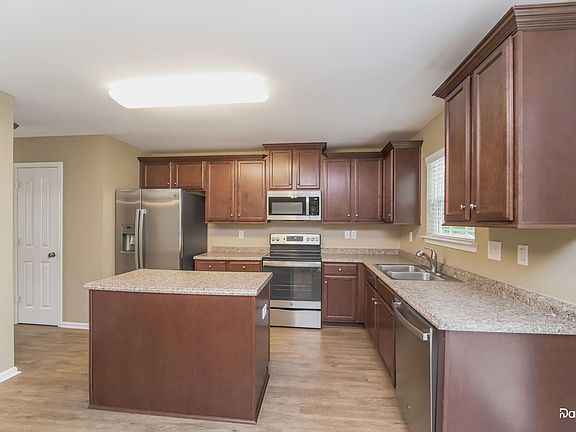 3rd image of 2028 Misty Rose Ln