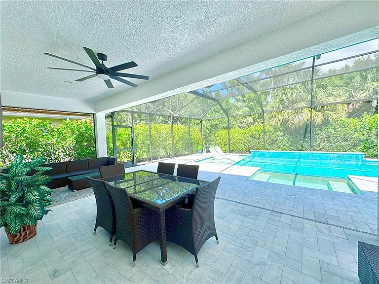 12667 Biscayne Ct — Photo 32