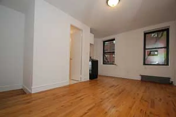 Rented by Buchbinder & Warren | media 10