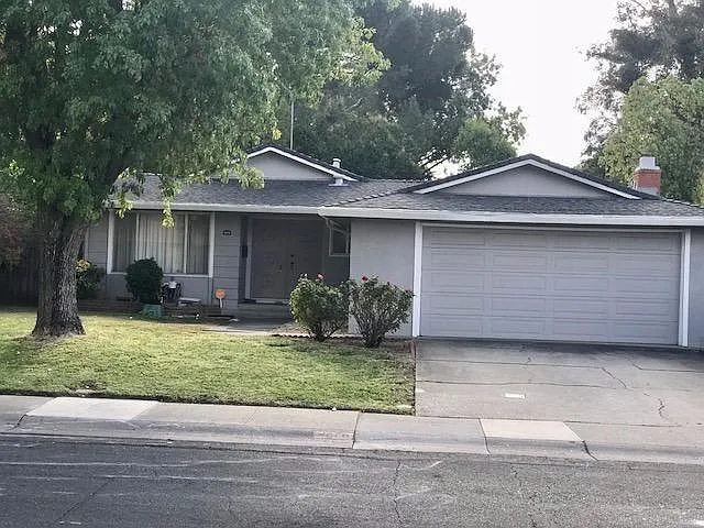 4670 Barbee Way photo 1