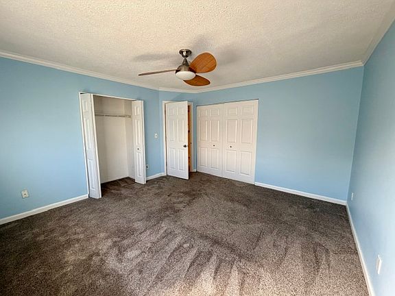 5th image of 56 Pointe Cir S