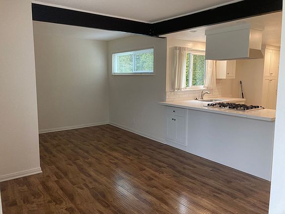 2nd image of 458 N Baldwin Ave