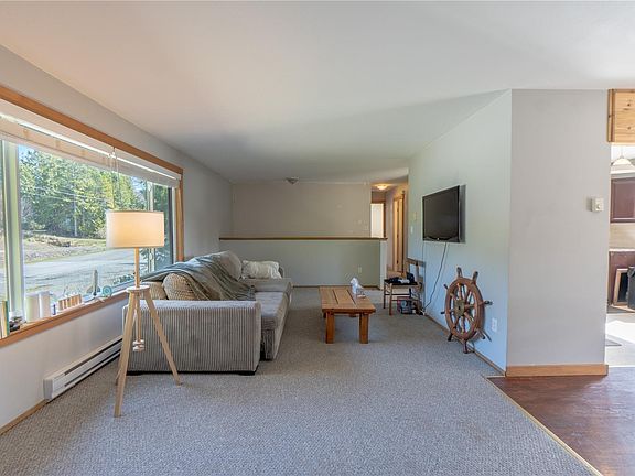 3rd image of 1950 Cynamocka Rd