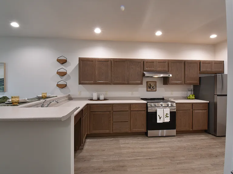 Crossroads Place Apartments — Photo 29