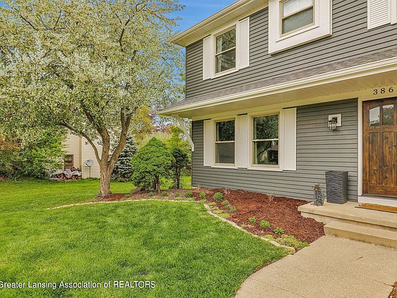 3rd image of 3862 Trailwood Dr