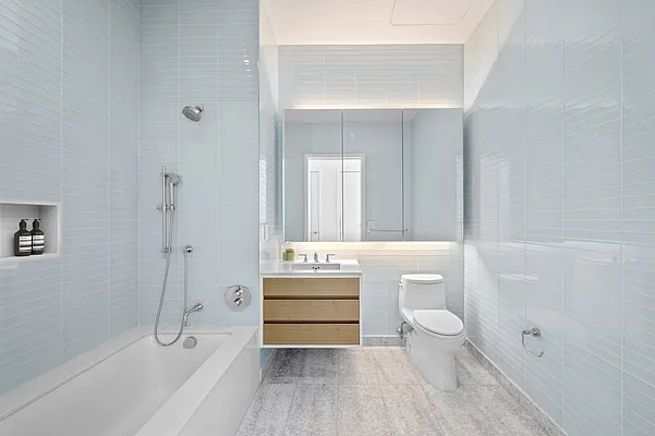 Bathroom, photo 2