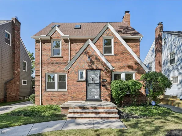 3621 Cedarbrook Rd, University Heights, OH 44118