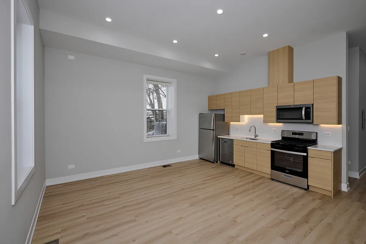 Building Photo - 2158 W 18th St #1