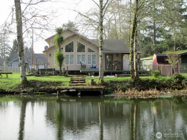 950 Falls of Clyde Loop SE, Ocean Shores, WA 98569