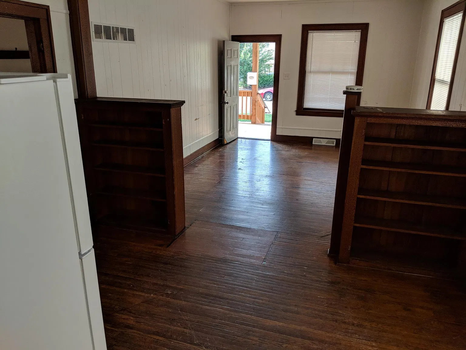 4 bed, $1,500 — Photo 1