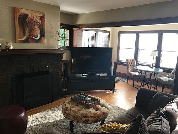 Living Room to Sunroom