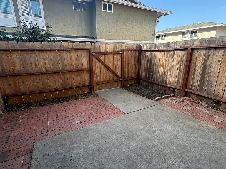 2518 Wanek Rd #C — Photo 17
