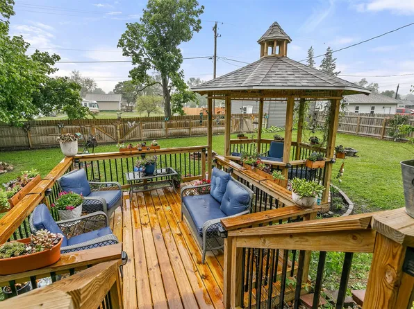 305 E State St, Baxter, IA 50028