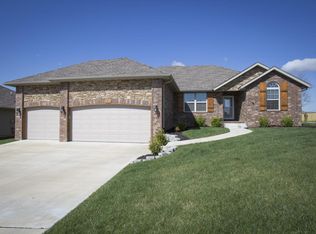 1249 S Erika Ave, Springfield, MO 65802