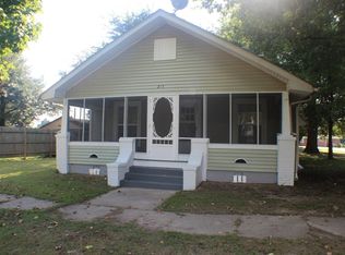 215 N Main St, Campbell, MO 63933
