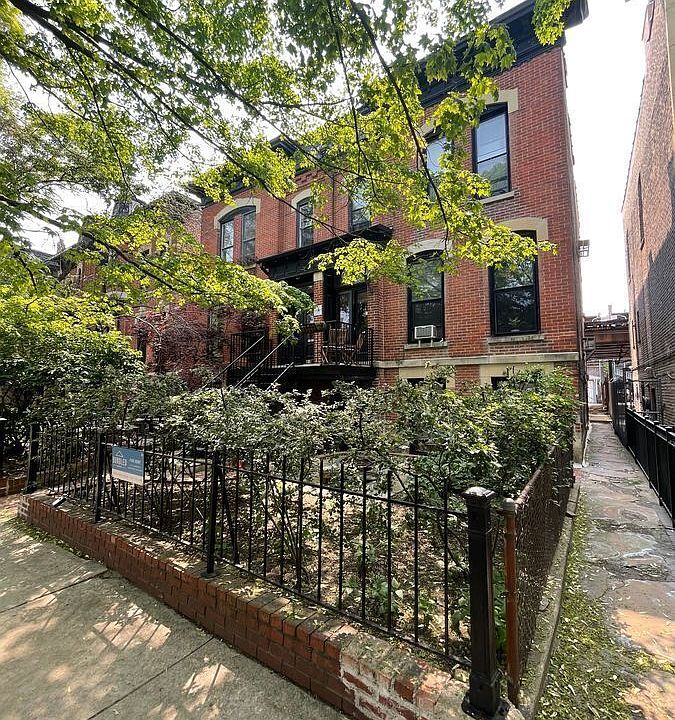 1st image of 2136 N Bissell St #G