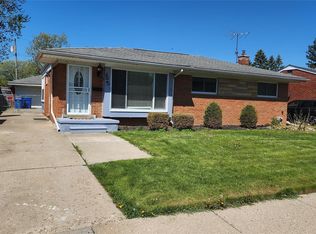 25543 Loretta Ave, Warren, MI 48091